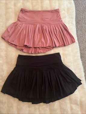 Pair of Women's Goldhinge Pleated Active Skirts - Dusty Pink and Black (Small)